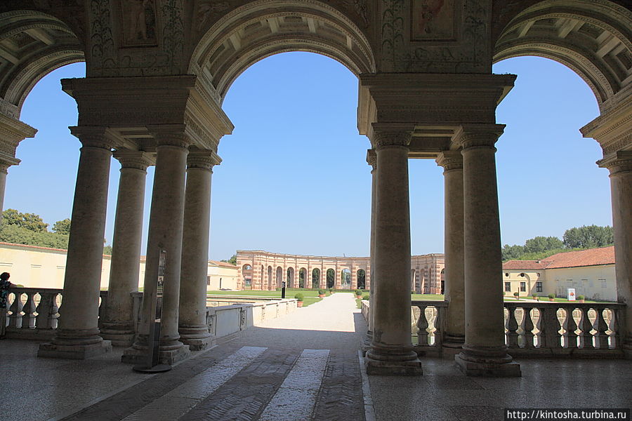 Незаконное фото Палаццо дель Те Италия