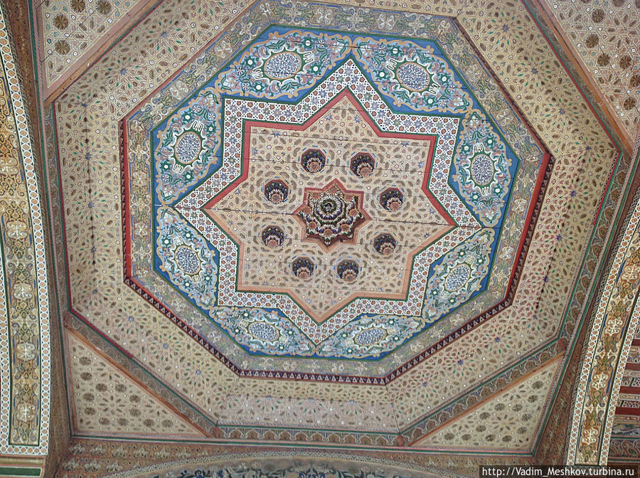 Потолок во Дворце Бахия Потолок во Дворце Бахия