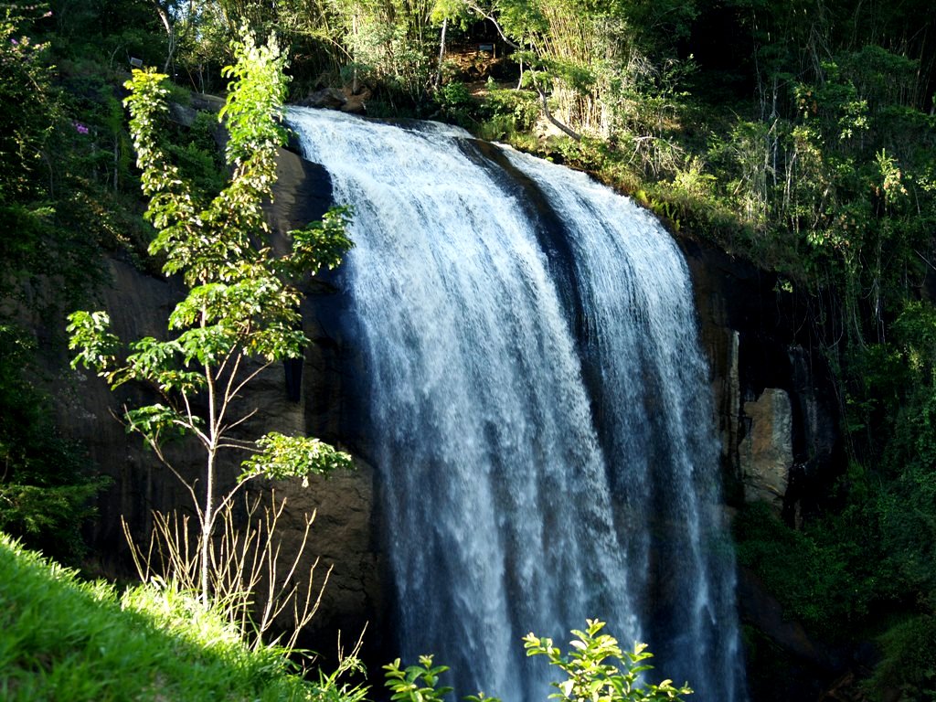Большой водопад Лагоиньи Лагоинья, Бразилия