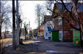 С этой улицы разрасталось поселение ставшее  со временем главной и названная, как и железная дорога, Николаевской (сейчас улица Революции).