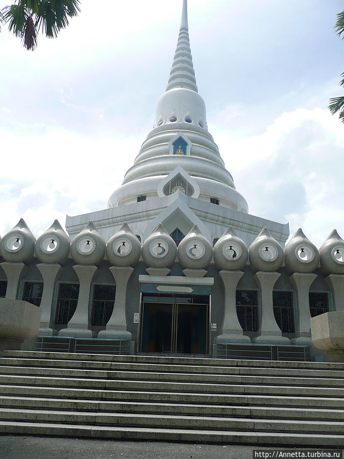 ступа с прахом Будды ступа с прахом Будды