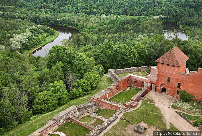 Турайда — замок и окрестности Турайда, Латвия