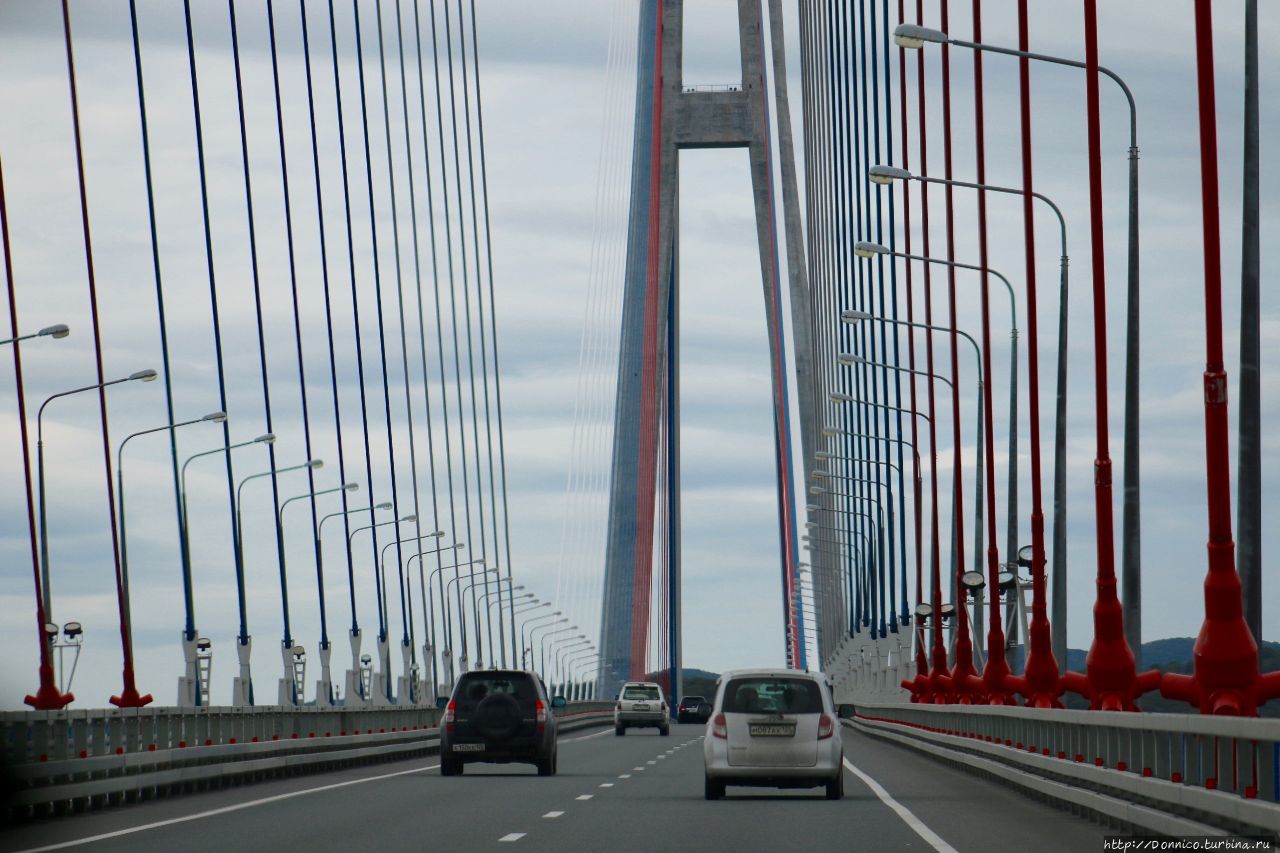 Мост на остров Русский Владивосток, Россия