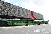 Автобусная станция в г.Ла Лагуна.
Автобусы № 102 — №107 — Санта Крус — Ла Лагуна — 1.90€. — время в пути 15 мин.