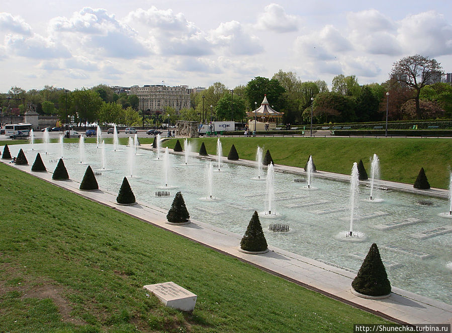 Париж: изумрудно-цветочный микс Париж, Франция Париж: изумрудно-цветочный микс Париж, Франция