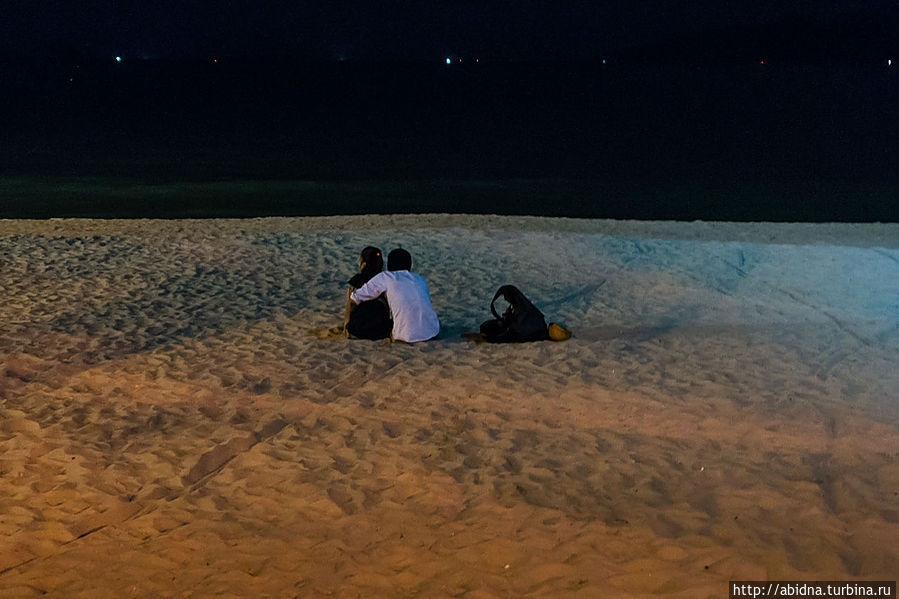 Везде много парочек Везде много парочек