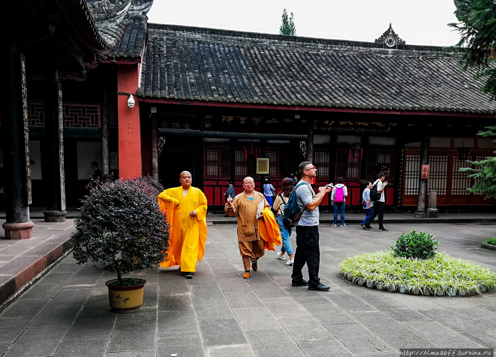 Гулять по городу Ченгду от Манджушри до Лао Дзы Чэнду, Китай