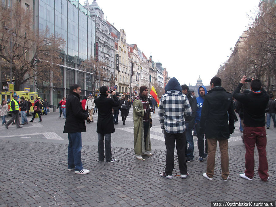 Субботняя прогулка, приведшая нас на демонстрацию Прага, Чехия