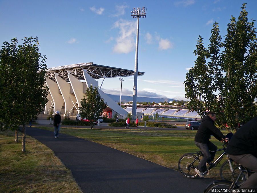 Особенности местечкового футбола. Кубок УЕФА в Исландии Рейкьявик, Исландия
