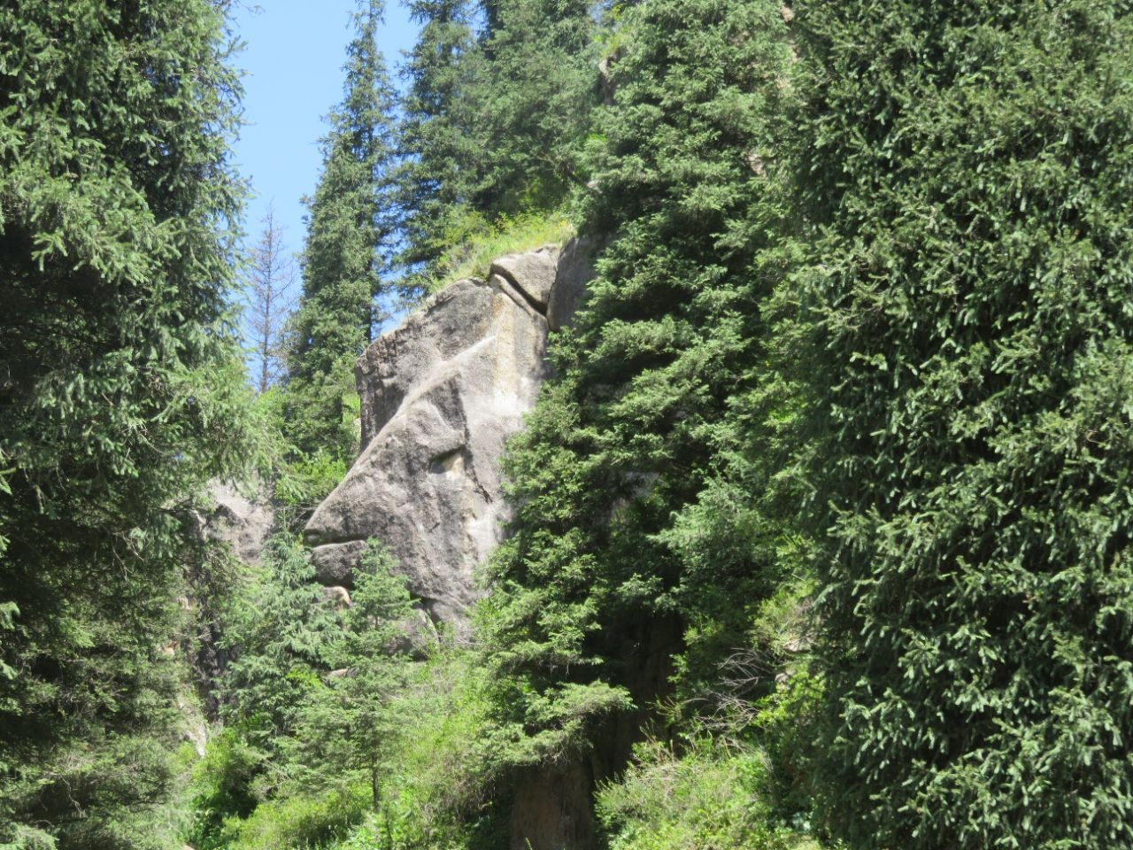 Ущелье Григорьевское (Чон Ак-Суу) Каньон Григорьевка, Киргизия