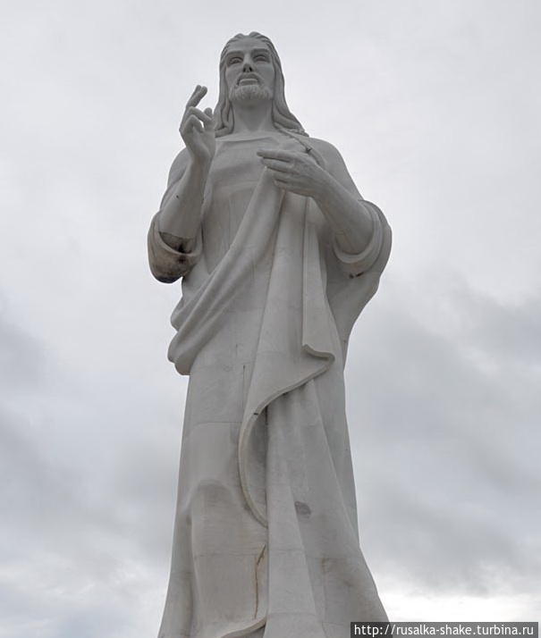 Статуя Христа