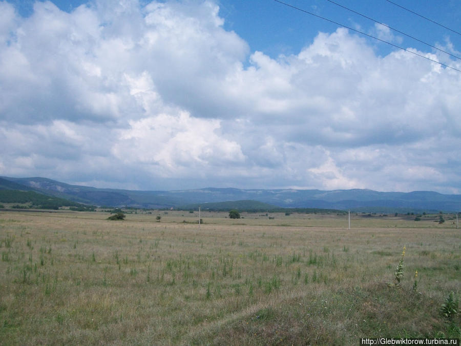 Прогулка по Байдарской долине Форос, Россия Прогулка по Байдарской долине Форос, Россия