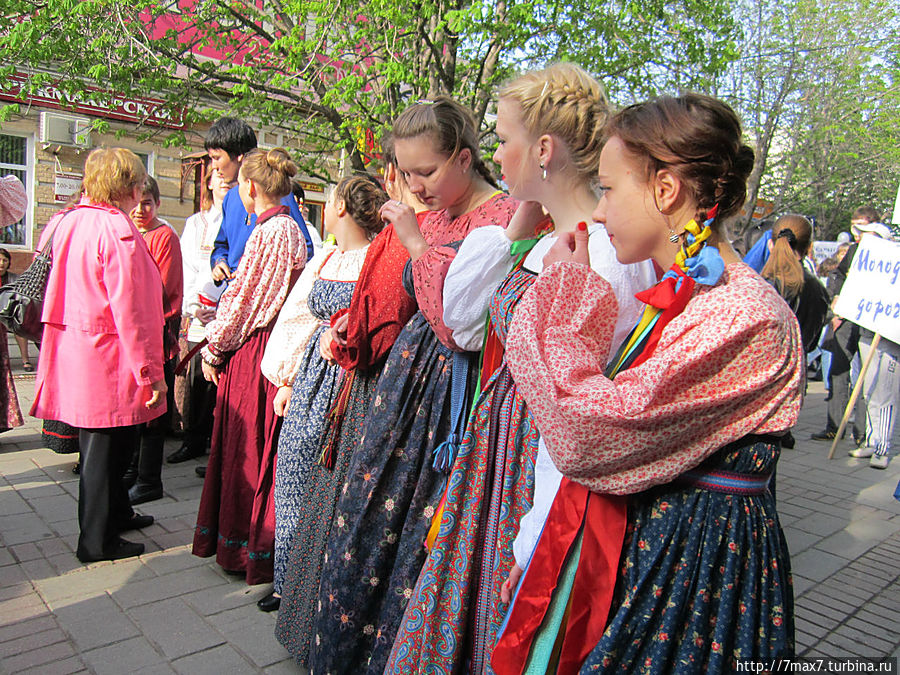 На первомайской демонстрации Саратов, Россия На первомайской демонстрации Саратов, Россия