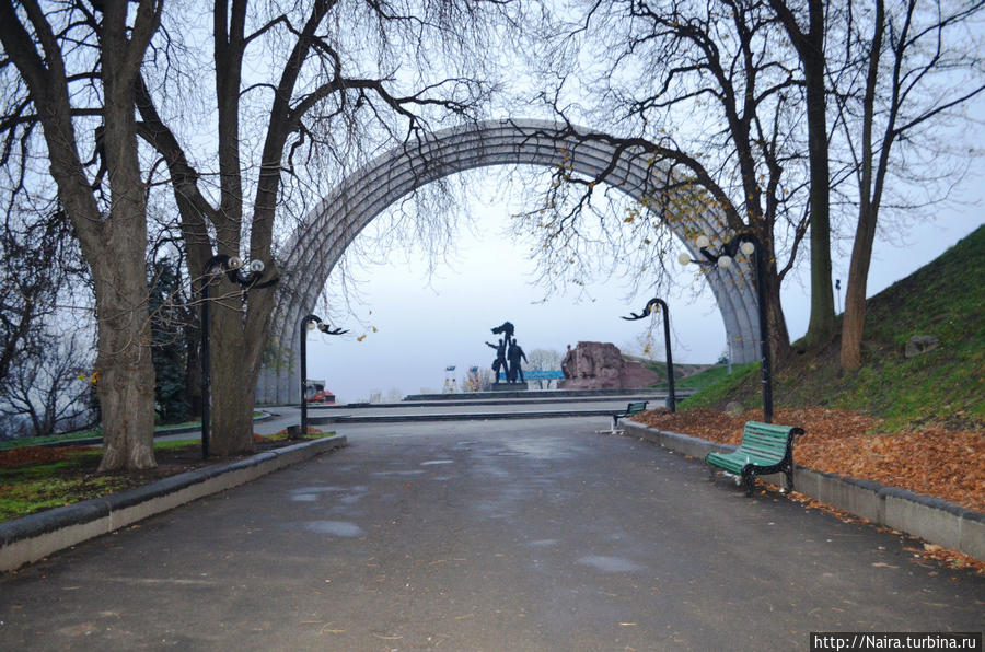 арка Дружбы народов Киев, Украина