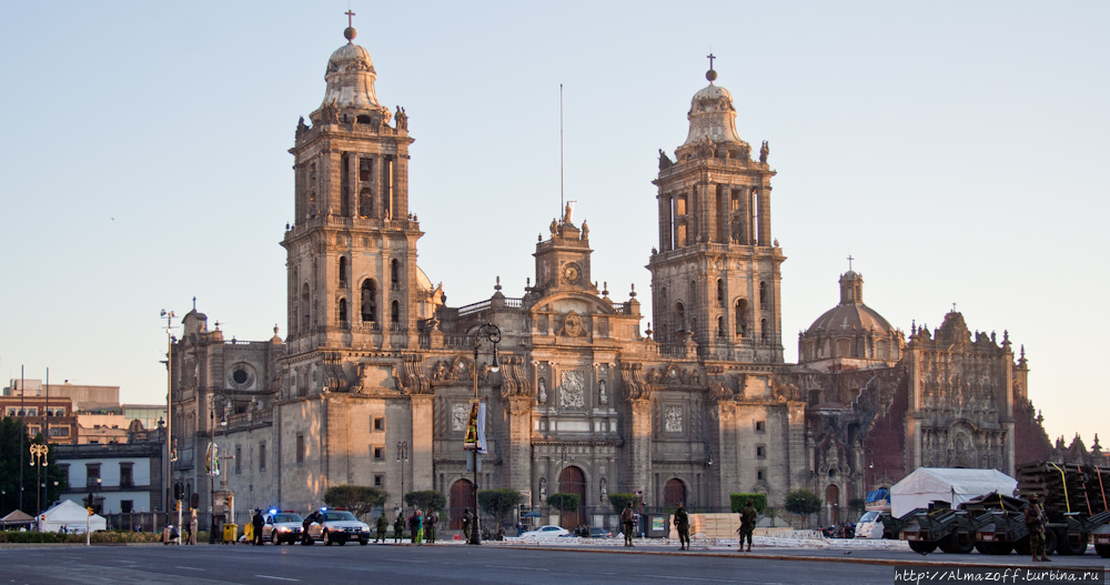 Мехико — один из самых больших мегаполисов мира Мехико, Мексика