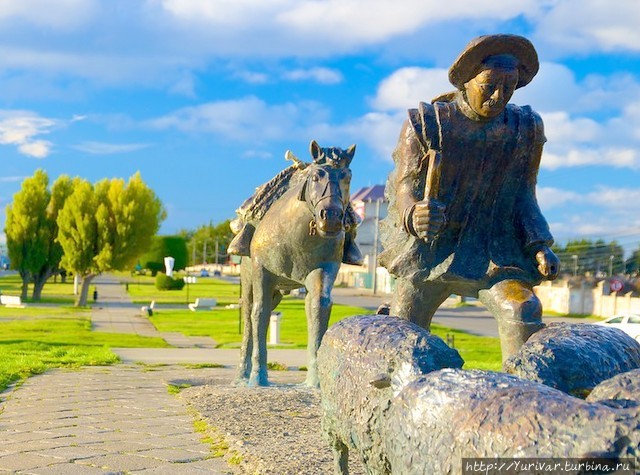 Памятник первопоселенцам Патагонии Пунта-Аренас, Чили