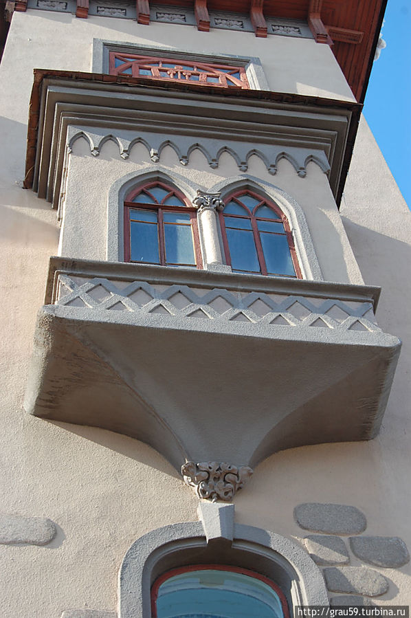 Здание консерватории (проспект Кирова ,1). Детали Здание консерватории (проспект Кирова ,1). Детали