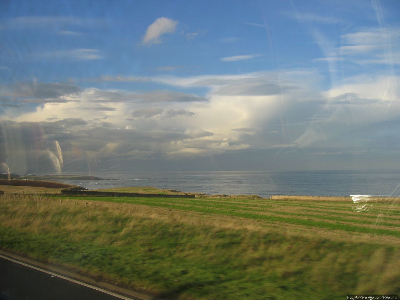Суровые берега Великобритании на Северном море Ньюкасл, Великобритания