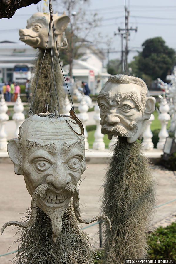 Чианграй, 5-й день, Ват Ронг Кун (Wat Rong Koon) Чианграй, Таиланд Чианграй, 5-й день, Ват Ронг Кун (Wat Rong Koon) Чианграй, Таиланд