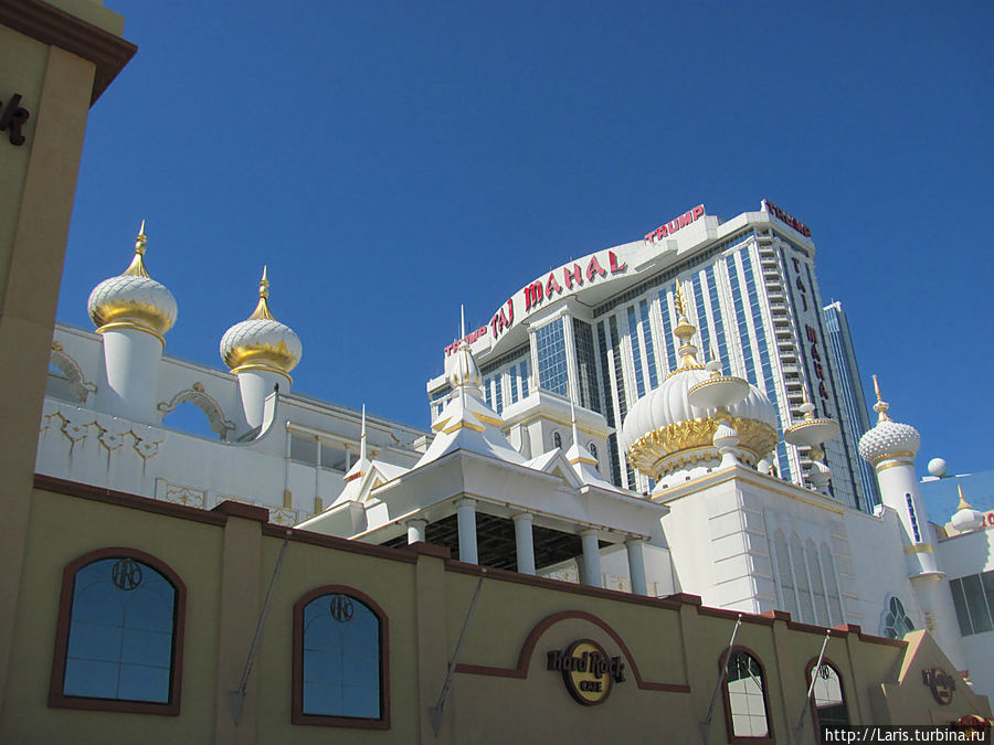 Татж Махал- империя Трампа. Очень много золота. У каждого свой вкус. Татж Махал- империя Трампа. Очень много золота. У каждого свой вкус.