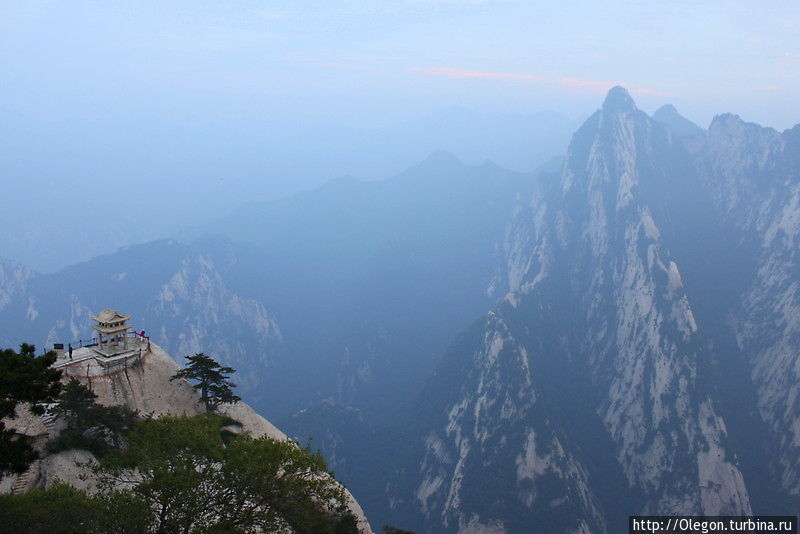 Вид на горы Хуашаня Хуашань, Китай