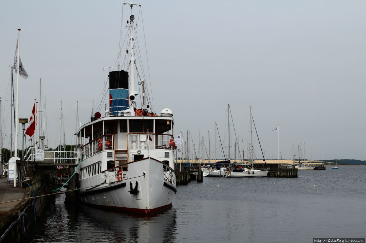 В порту Роскильде, Дания В порту Роскильде, Дания