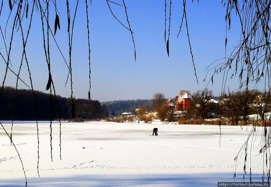 Зимняя рыбалка — очень специфический вид спорта Киев, Украина
