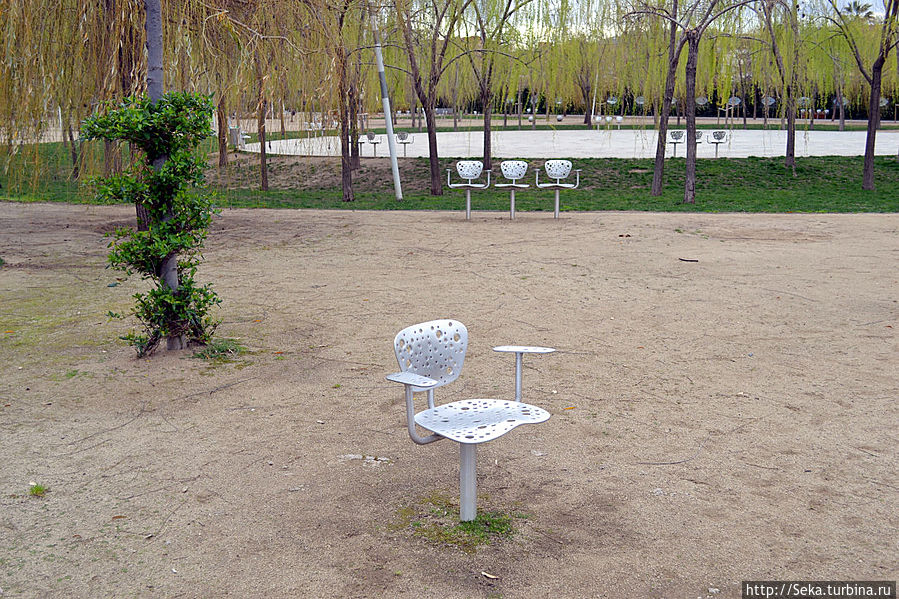 Центральный парк Поблено Барселона, Испания