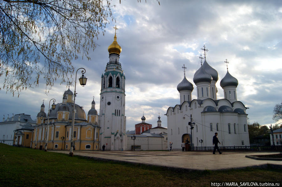Вид на Софийский собор и колокольню Вологда, Россия