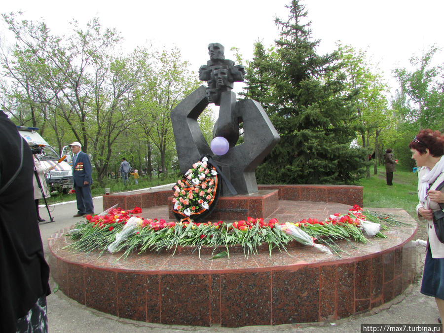 Перед памятью время бессильно... Саратов, Россия Перед памятью время бессильно... Саратов, Россия