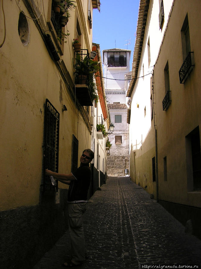 Прогулки по Альбайсину Гранада, Испания Прогулки по Альбайсину Гранада, Испания