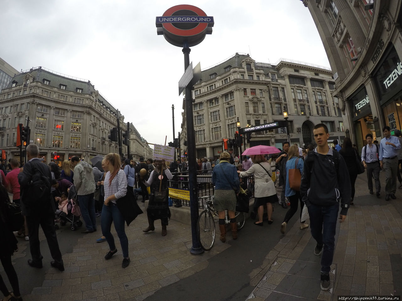 Шоппинг в Лондоне, Оксфорд стрит, июль 2015 Лондон, Великобритания