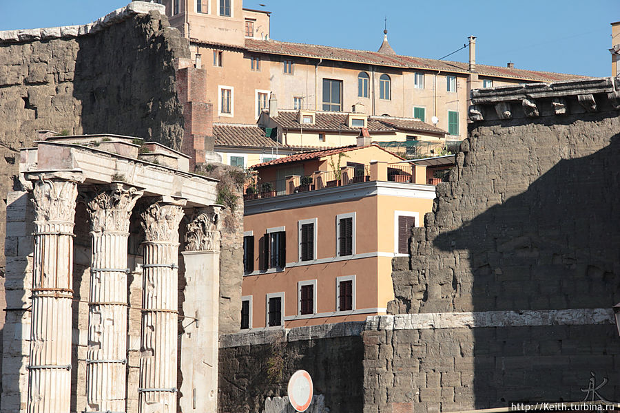 Ещё кусочек Капитолийского холма Ещё кусочек Капитолийского холма