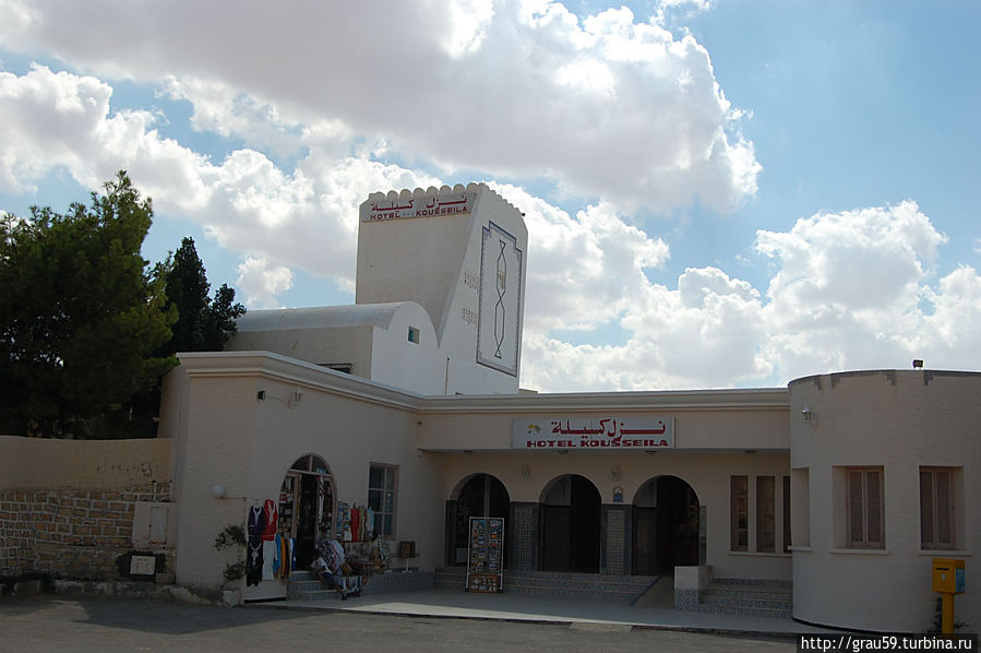 Вход в отель Матмата, Тунис