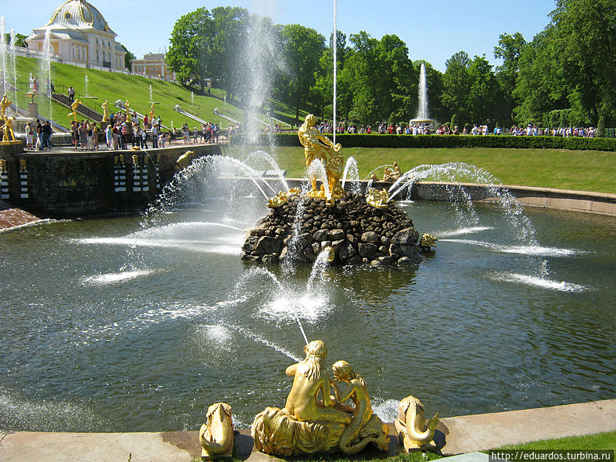 Кто рано встаёт — видит Петергоф вот таким! Петергоф, Россия Кто рано встаёт — видит Петергоф вот таким! Петергоф, Россия