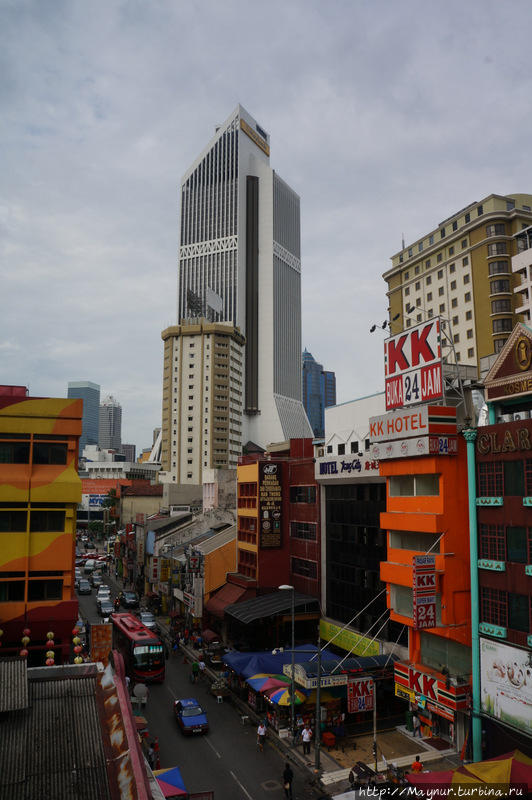 Вид   на  город  с  террассы  гостиницы. Куала-Лумпур, Малайзия