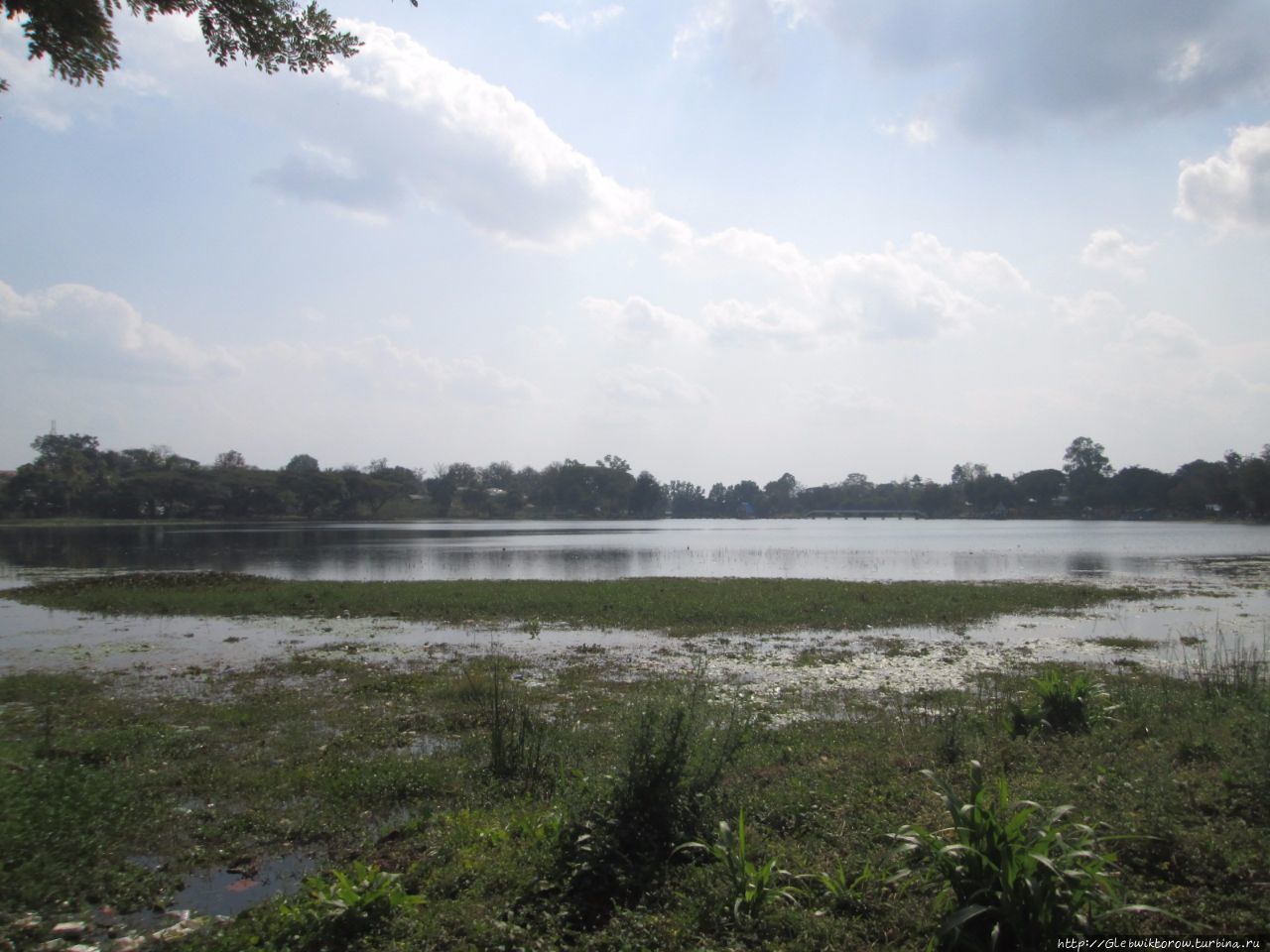 Прогулка вокруг пруда Лойко, Мьянма Прогулка вокруг пруда Лойко, Мьянма