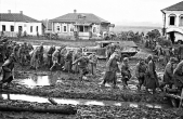 Колонна военнопленных. Вязьма, 1941 г