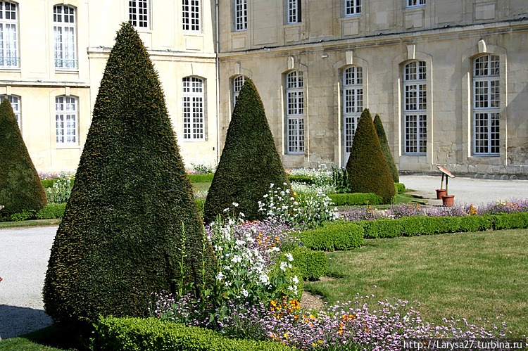 Аббатство Св.Троицы Аббатство Св.Троицы