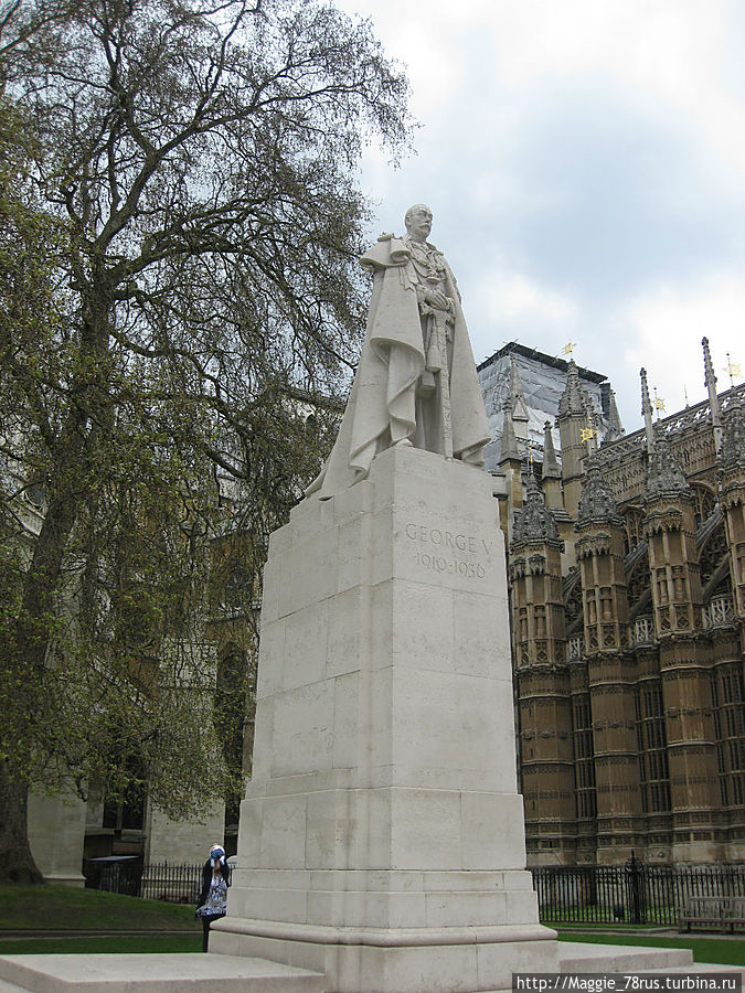 Памятник Георгу V / Statue of George V Westminster