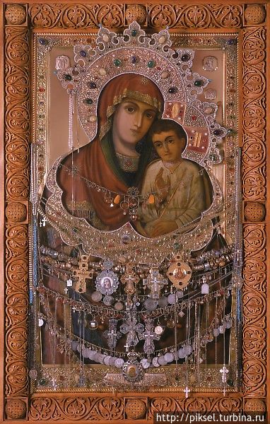 Чудотворный образ Божьей Матери, получивший имя Святогорской (сер. XIX в.), фото найдено в интернете. Святогорск, Украина