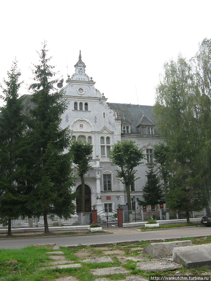 Старинные здания, сохранившиеся с прошлых времен украшают город Гусев, Россия