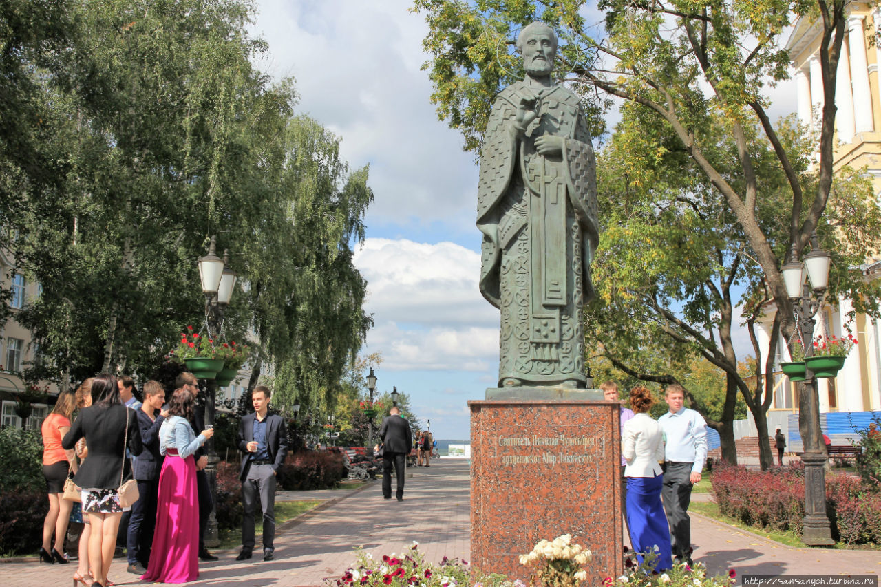 Памятник Николаю Чудотворцу. Пермь, Россия