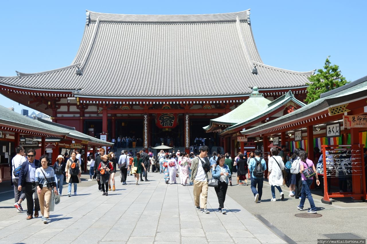 Главный зал храма Сэнсо-дзи.