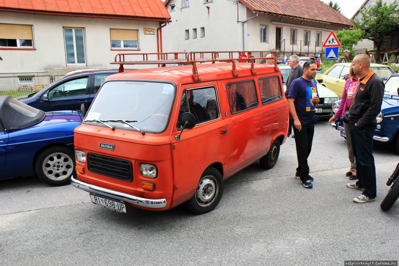 Авто, мото ретро фест в маленьком хорватском городке Црни Луг, Хорватия