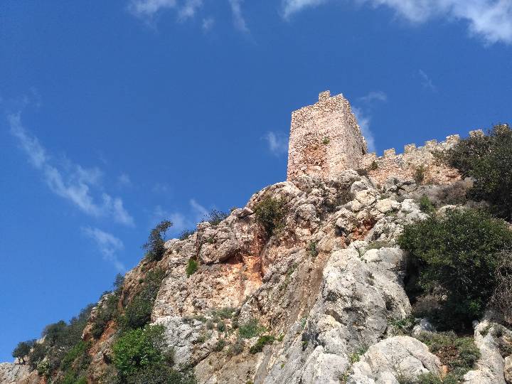 Очередная неприступная башня Алания, Турция