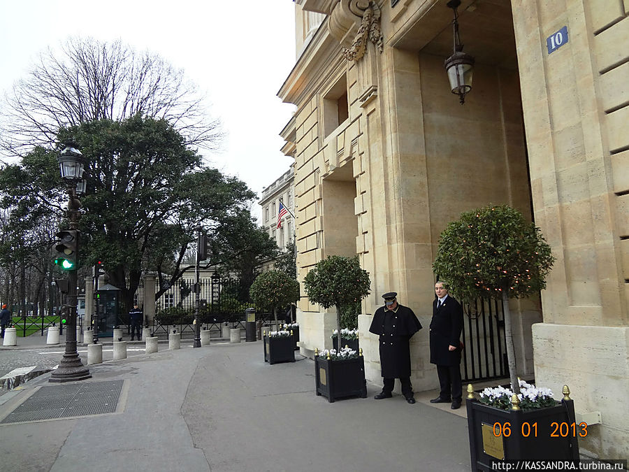 Владения Рыцаря Искусств  на авеню Габриэль Париж, Франция