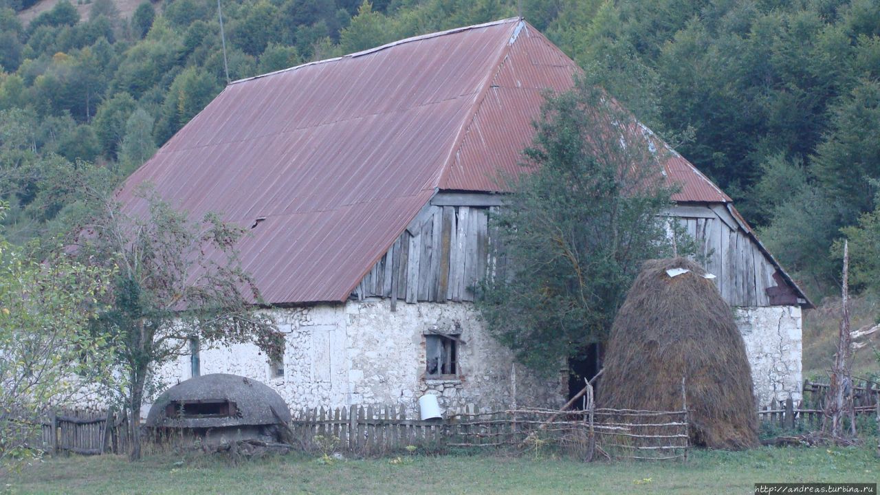 Трое на Балканах. Албания Албания