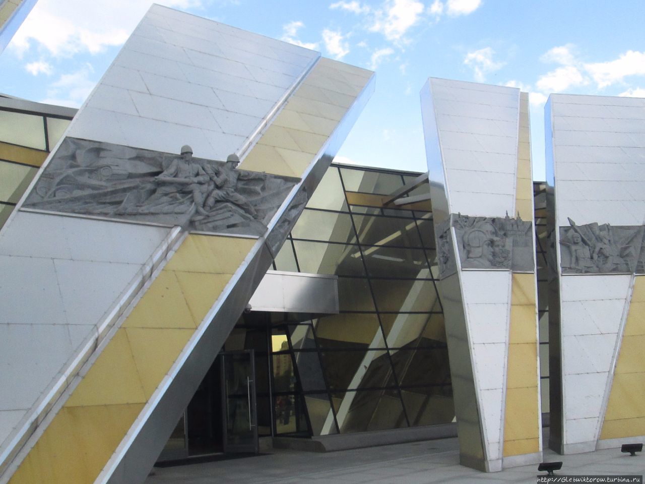 Посещение нового музея Великой Отечественной в День Победы Минск, Беларусь