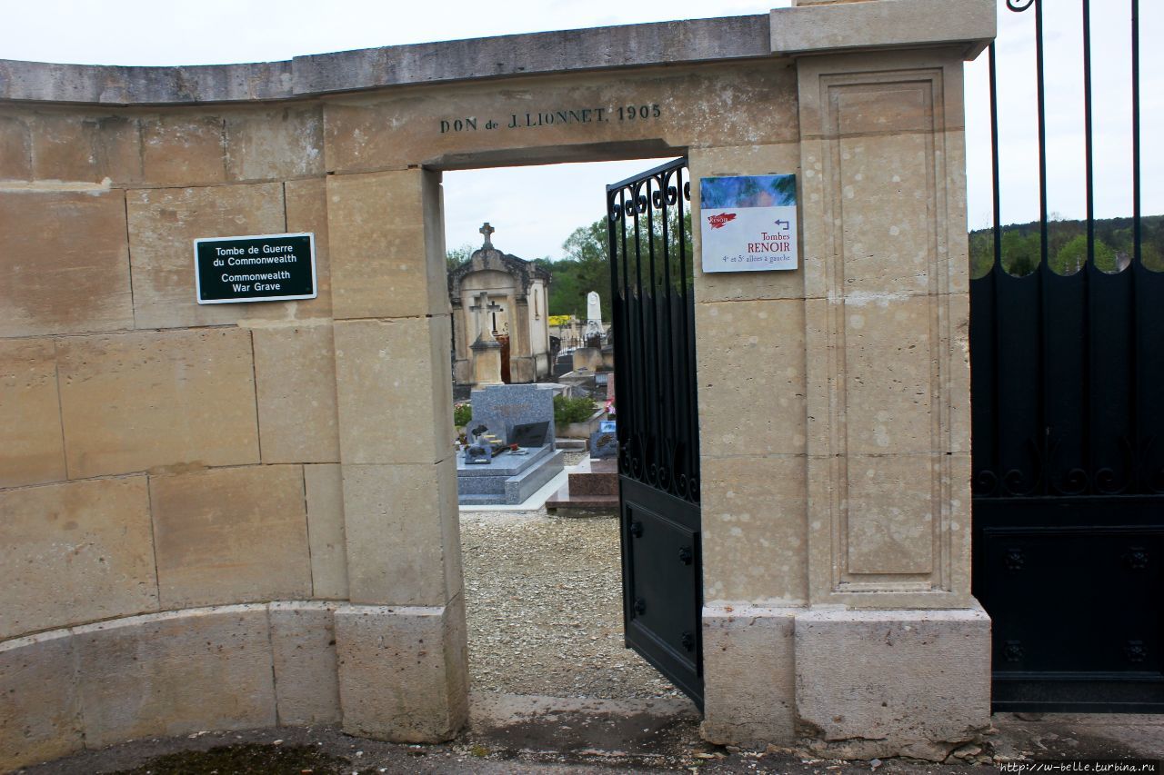 Кладбище в Эссуа. Эссуа, Франция